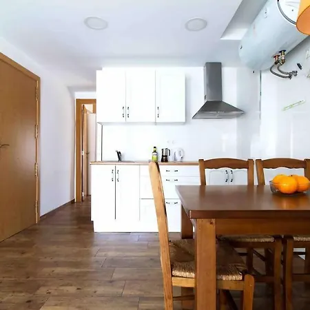 Acogedor Con Terraza Privada En La Playa